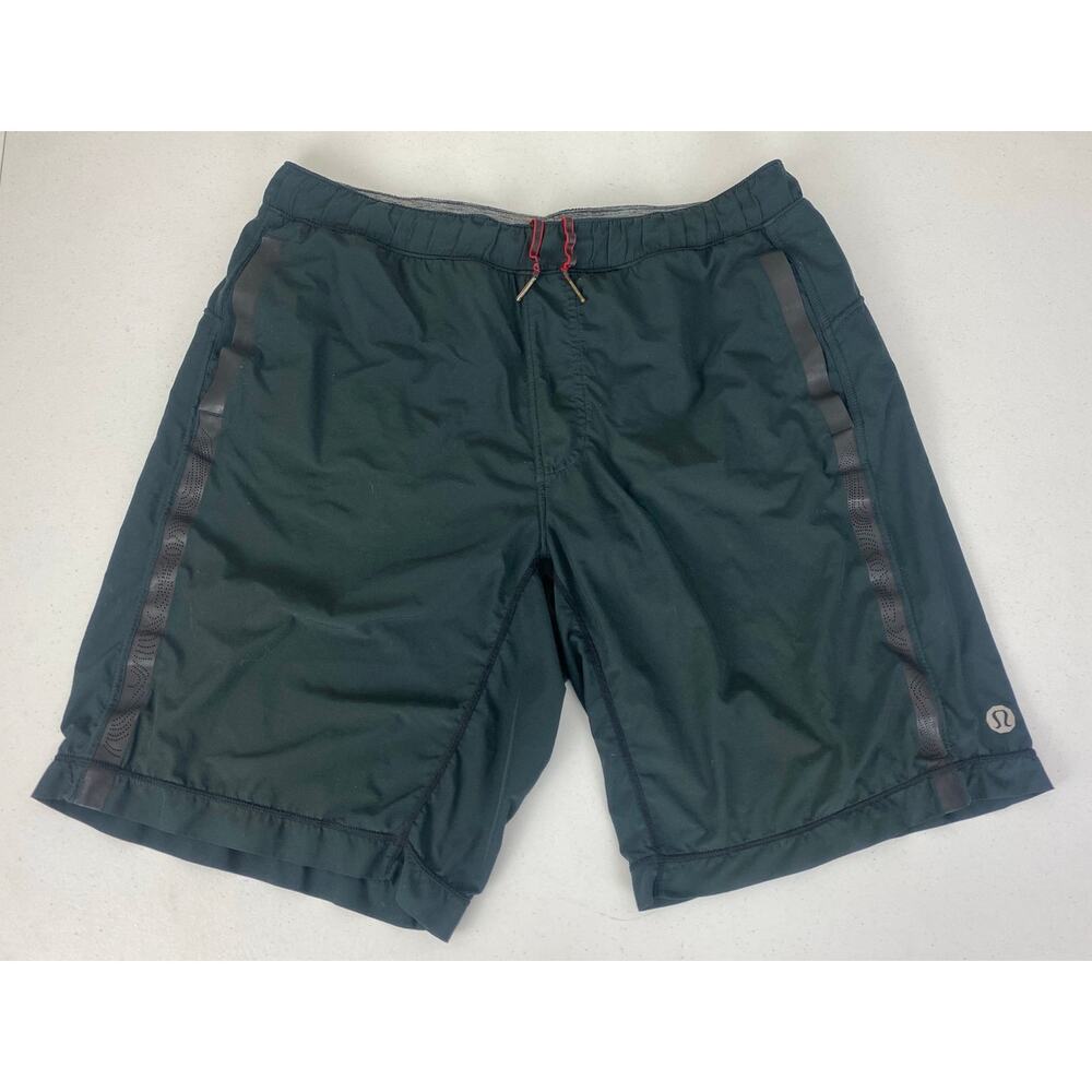 Men Lululemon Run: Response performance drawstring athletic shorts, L